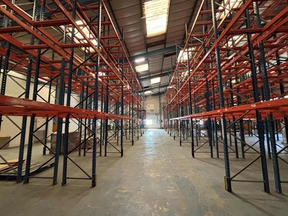 Unit 1, Kingfisher Business Park, Stroud To Let / For Sale - Int 2.jpg