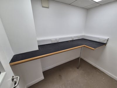 16 Great Underbank, Stockport, Retail To Let - 20251216_140621.jpg