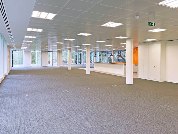 250, Longwater Ave, Reading, Offices To Let - image00001[60].jpg