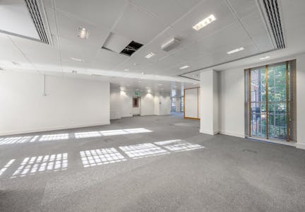 76 Crown Road, Twickenham, Office To Let - 76 Crown Road inta.jpg