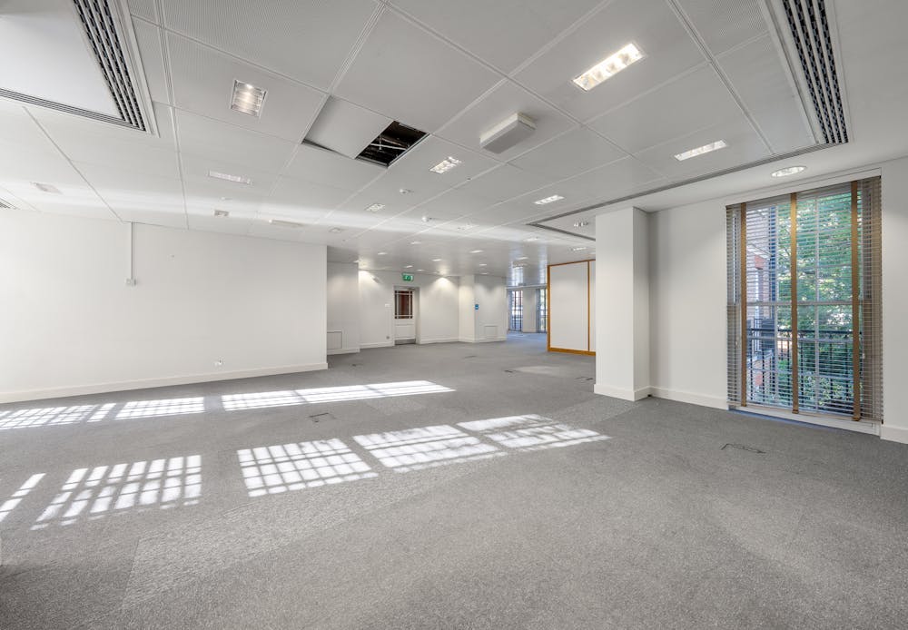76 Crown Road, Twickenham, Office To Let - 76 Crown Road inta.jpg