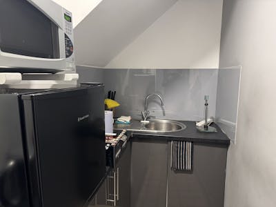 32 The Metro Centre, Watford, Office For Sale - IMG_4854.jpg