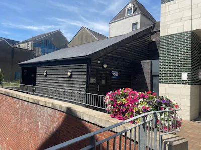 222B High Street, Swansea, Office To Let - 5b9b4eb0-ae12-4a42-8f40-b87f806e2673.jpg