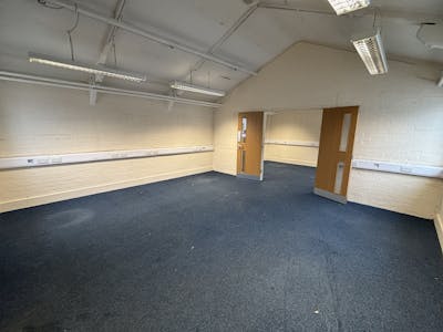 Eastern Business Park, Elgin Crescent, Hounslow, Industrial / Warehouse To Let - 16203 C