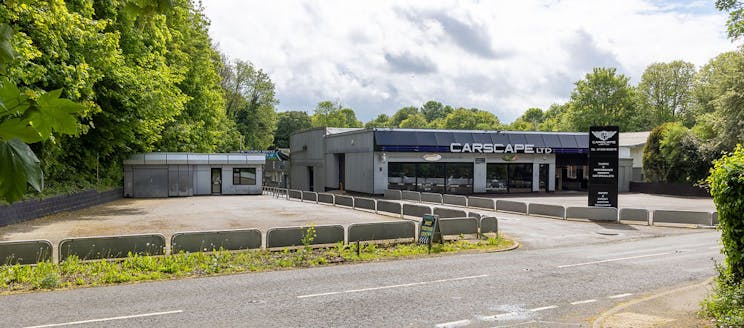 Victory House, Whitchurch, Retail / Industrial / Warehouse For Sale - Haslams-VictoryHouse-2-5.jpg