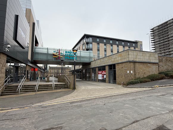 Unit 4b - Broad Street Plaza, Broad Street Plaza, Halifax, Other / Restaurant / Cafe / Retail To Let - IMG_8748.jpeg