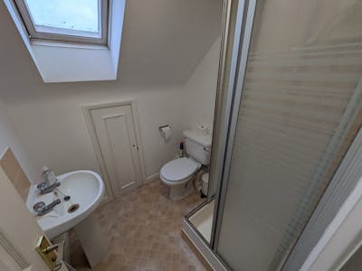 Third Floor, Chapel House, Guildford, Office For Sale - PXL_20260202_153312218.jpg