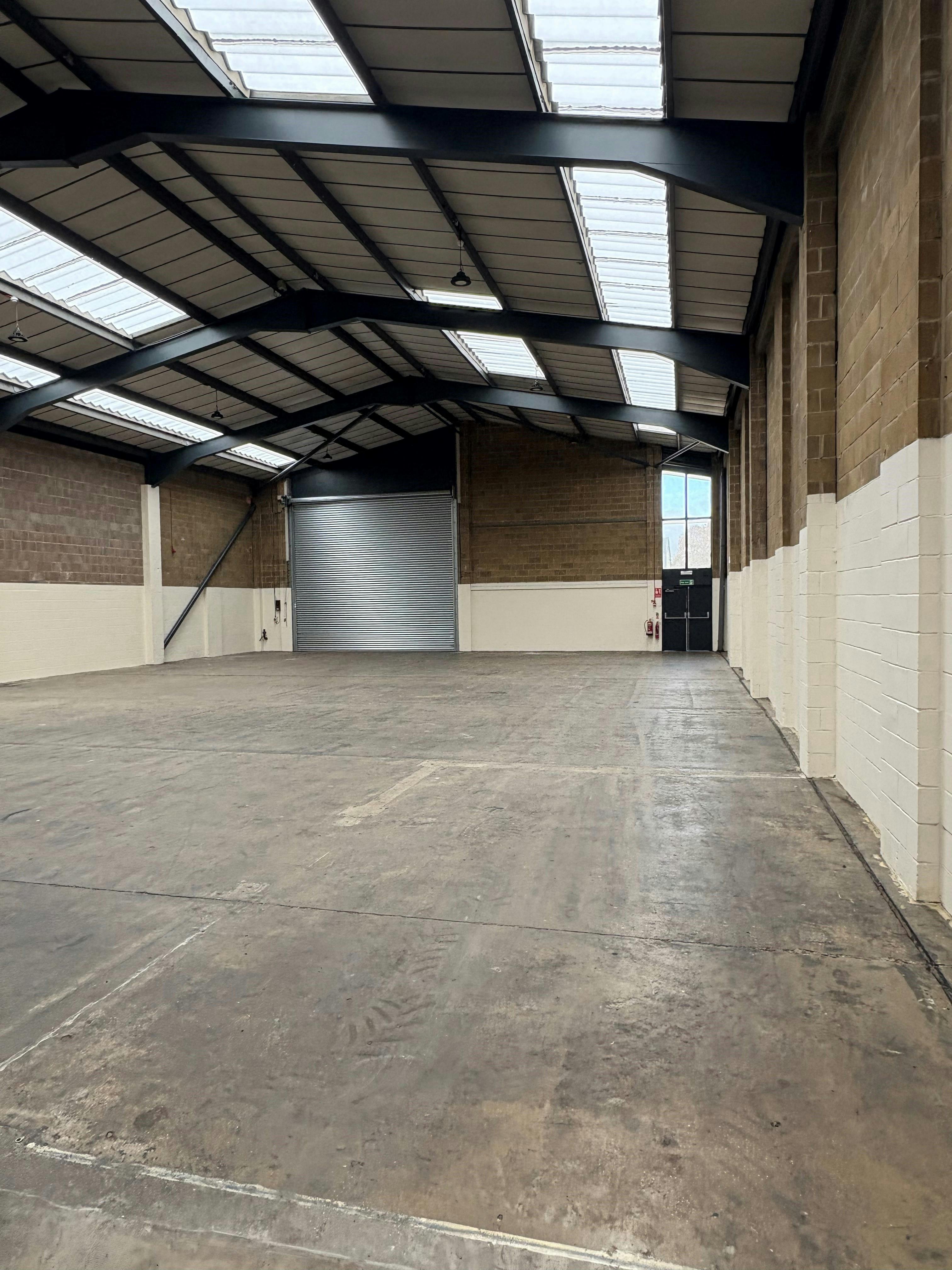 Industrial Unit in Southampton - photo 2