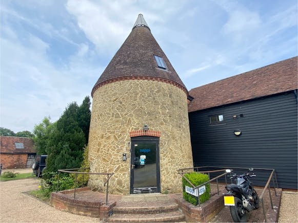 Squerryes Oast, Westerham, Offices To Let - oast 3.jpg