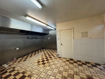 8 The Broadway, Woking, Retail To Let - dcfggghhhhh.jpg