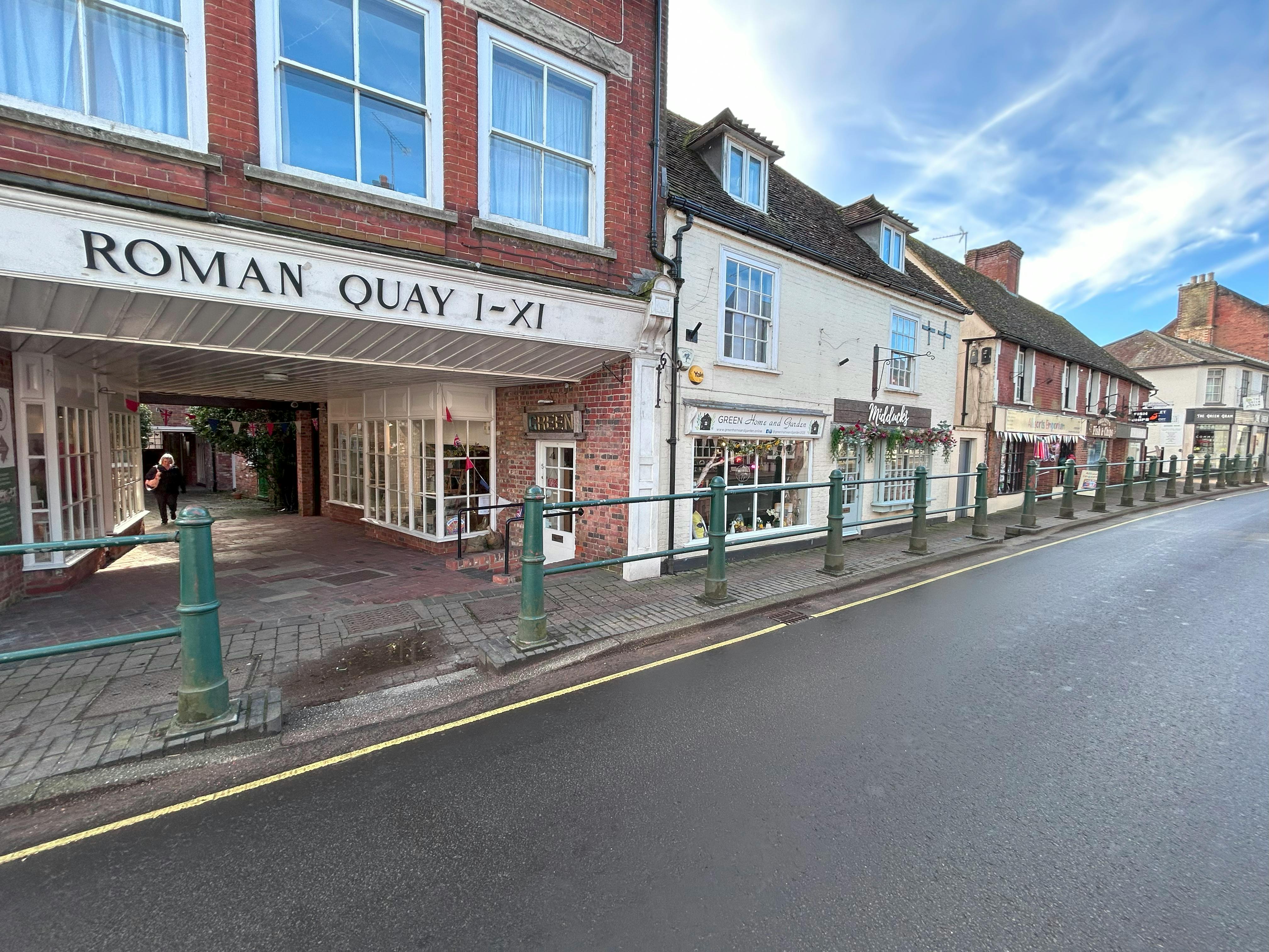 Retail/Shop in Fordingbridge - photo 3