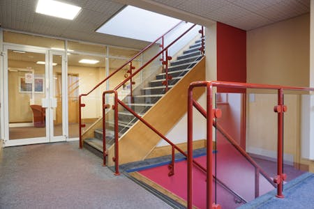 Office Suites, Elsinore House, Aylesbury, Office / Serviced Office To Let - 5_DSC8294.jpg