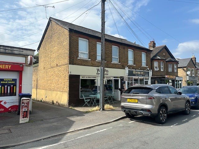 5 Eastfield Road, Slough, Retail To Let - 5 Eastfield 2026.jpg
