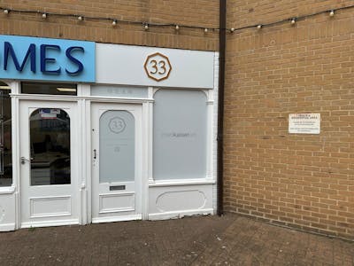 33 The Octagon, Brighton Marina Village, Brighton, Office / Retail To Let - IMG20250725WA0005.jpg