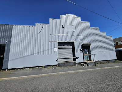 Unit 3 Holland Street, Rochdale, Industrial / Workshops To Let - 20260430_113124.jpg