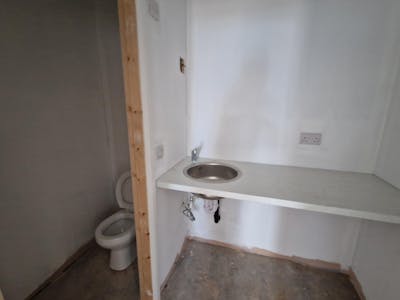 5A George Street, Ashton-under-Lyne, Retail To Let - 20250520_130330.jpg