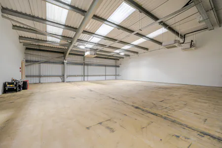 Unit 405 Centennial Park, Borehamwood, Industrial Lease Assignment - 1393201-5-6968c602c6799.jpg