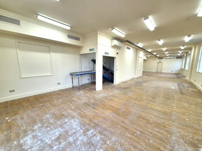 2 Warren Street, Stockport, Retail To Let - 20260331_111637.jpg