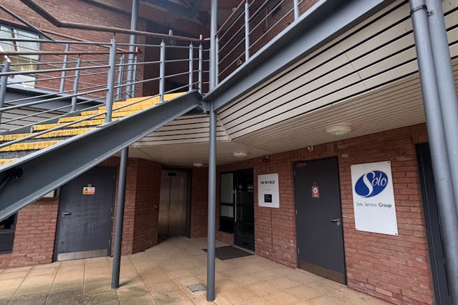 6 The Sanctuary, Ham Green, Office For Sale - IMG_9168.jpeg 6 The Sanctuary, Ham Green, Office For Sale - IMG_9168.jpeg