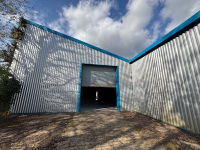 Unit E, Pantglas Industrial Estate, Caerphilly, Industrial To Let - IMG_7329.jpeg