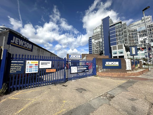36 Lombard Road, Battersea, Industrial / Leisure To Let - IMG_2869.JPEG