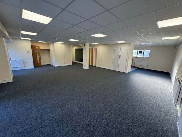 Units 3 & 4, Rumsey House, Locks Hill, Rochford, Office To Let - IMG20250408WA0009.jpg