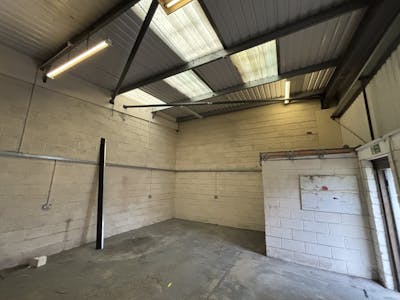 Unit 26, Albion Industrial Estate, Pontypridd, Industrial To Let - IMG_6037.jpg