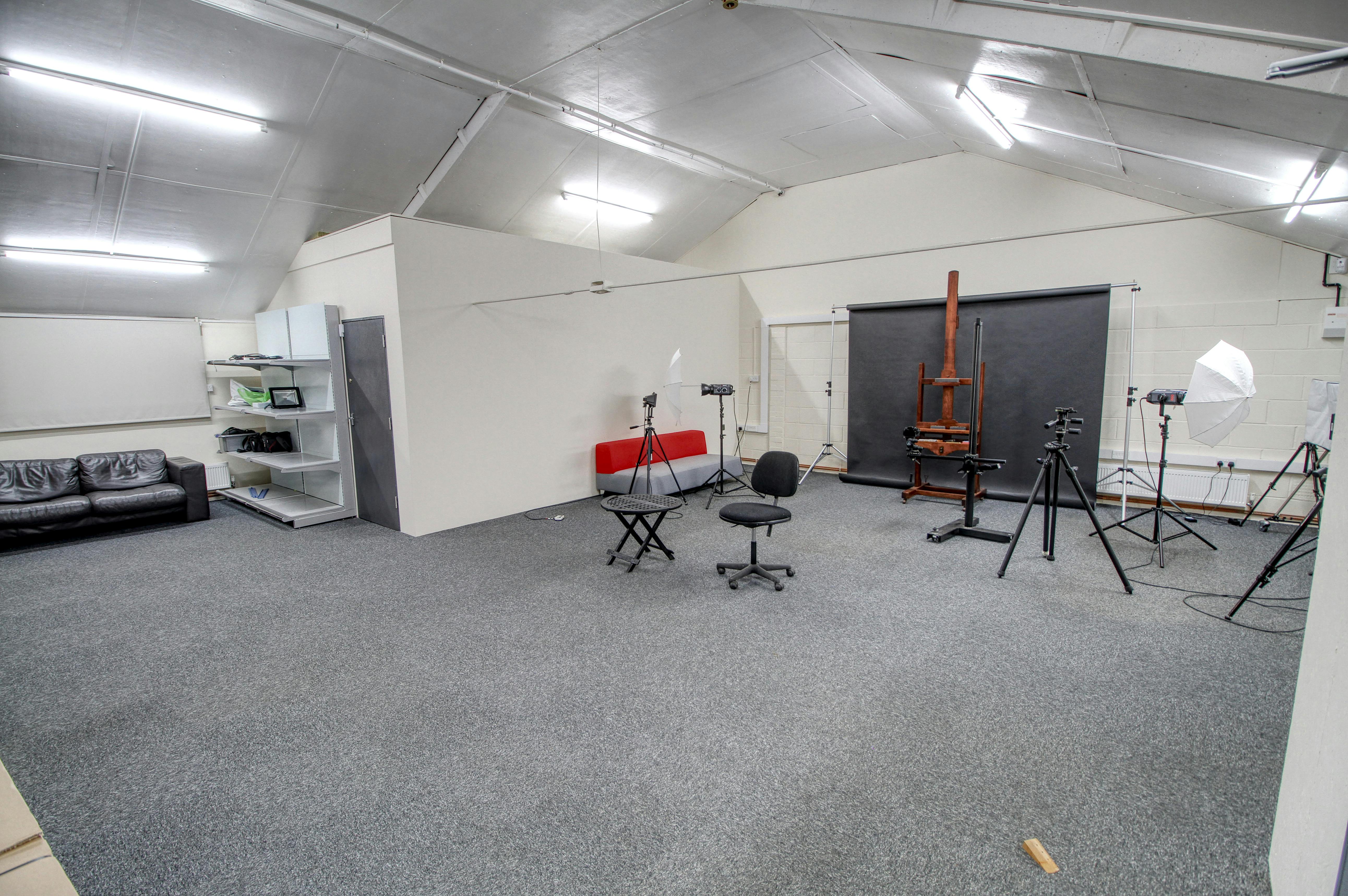 Unit C2 Moor Hall - 1.jpg