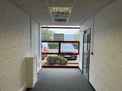 124 Tanners Drive, Milton Keynes, Industrial / Warehouse To Let - IMG_2119.JPEG