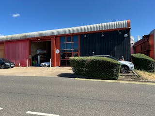 Unit 6 Sovereign Park, London, Industrial For Sale - IMG_3304.JPEG