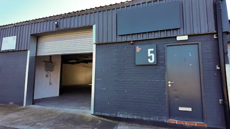 Units 3 -5, The Stottie Shed, Bakers Yard, Newcastle upon Tyne, Industrial / Industrial / Warehouse To Let - 20260407_080945000_iOS.jpg