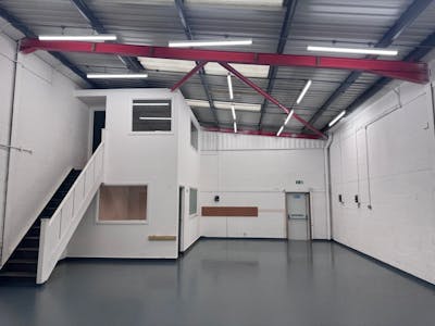 Unit 22 The Hawthorn Centre, Harrow, Warehouse To Let - Unit 22 Hawthorn Centre (3).jpg
