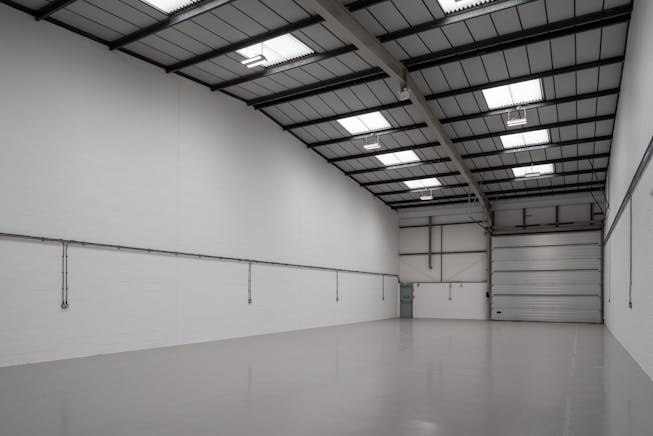 8 Bilton Road, Basingstoke, Industrial / Warehouse To Let - Bilton Rd Internal  June 2025_12.jpg