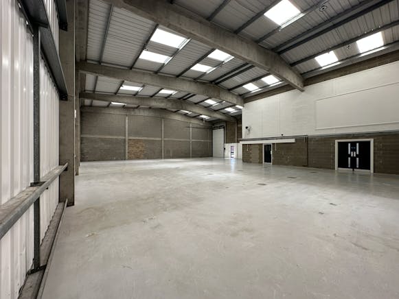 9-10 Meadow View, Crendon Industrial Park, Long Crendon, Industrial To Let - IMG_4833.JPEG