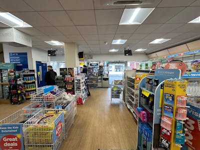 27 Church Road, Burgess Hill, Retail To Let - IMG_3838.jpeg