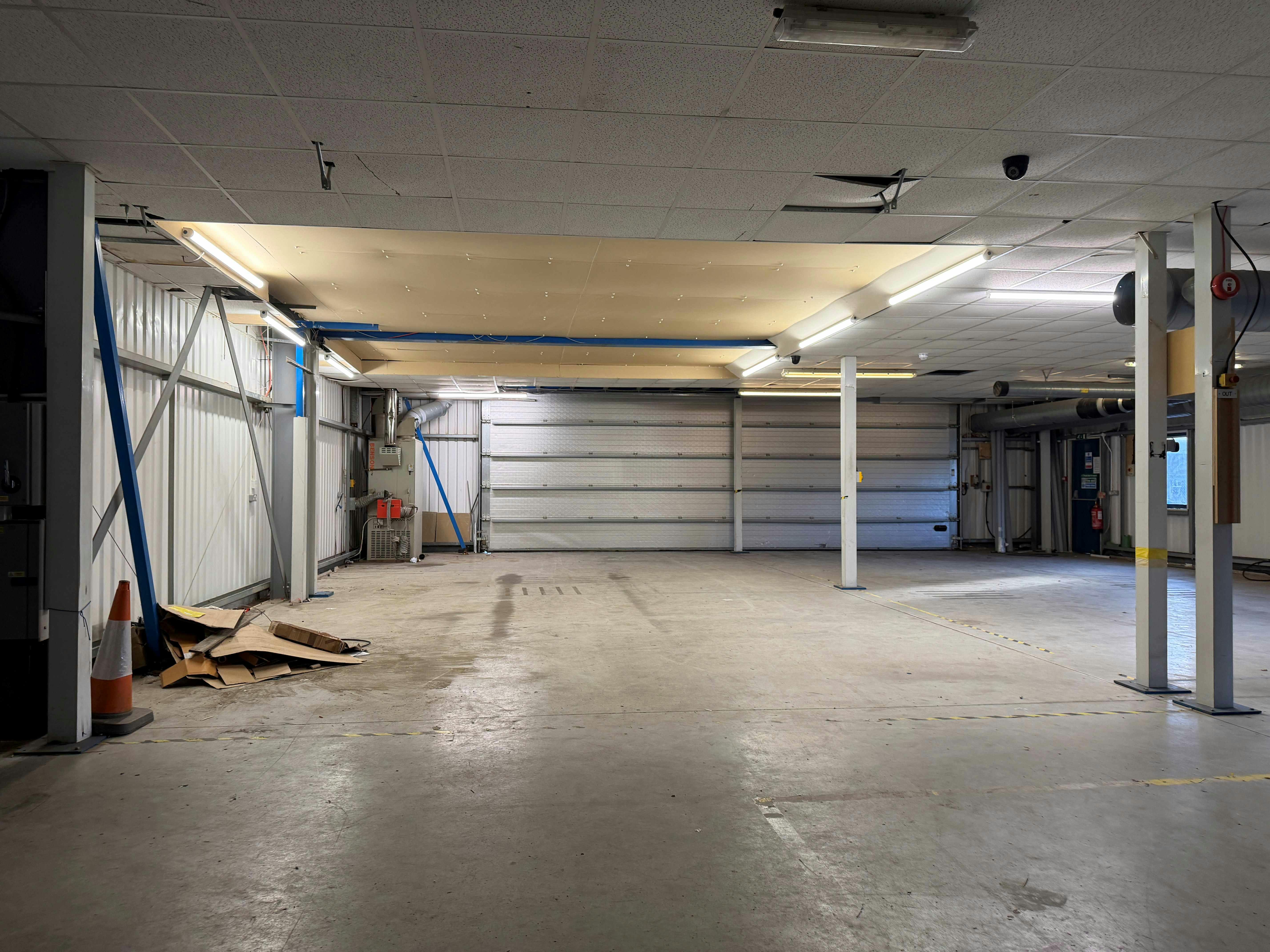 Industrial Unit in Southampton - photo 2