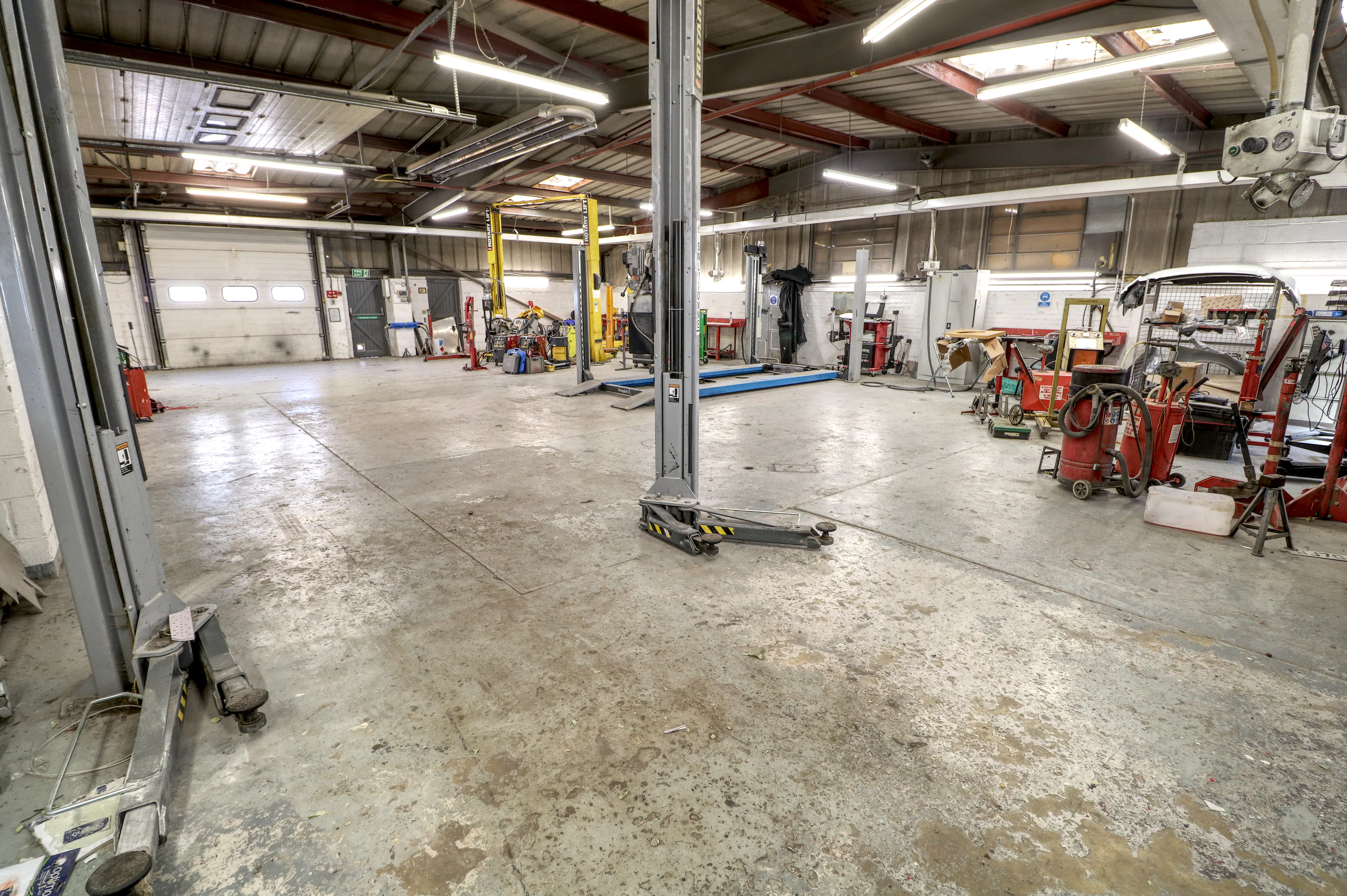 Units 9-11 Dinnages Business Park, Haywards Heath, Industrial To Let - Internal 2.jpg