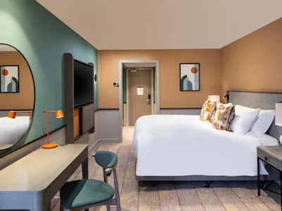 Voco Fareham-Solent by IHG, Cartwright Drive, Fareham, Investment For Sale - holiday-inn-fareham-10332437485-4x3.jpg