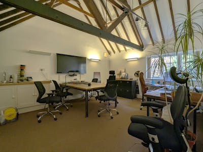 The Parlour, Farnham, Leisure / Office To Let - PXL_20251027_121927077.jpg