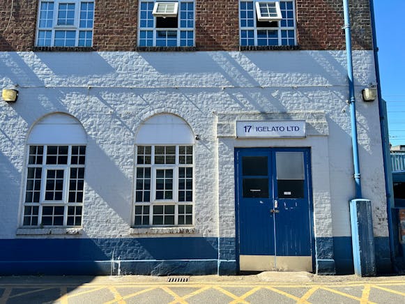 Unit 17 Britannia Estate, Leagrave Road, Luton, Industrial To Let - IMG_7442.JPG