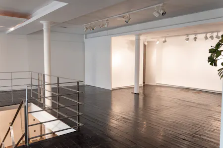 Lower Ground, Ground & First Floor, 135-139 Curtain Road, Shoreditch, Office / Retail / Showroom To Let - DSC_0112.jpg