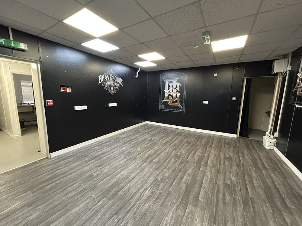 9 King Street, Ludlow, Retail To Let - 3