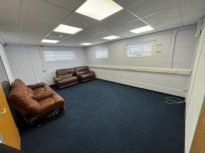 MTS House, Stockport, Industrial/Logistics To Let - IMG20240328WA0007.jpg