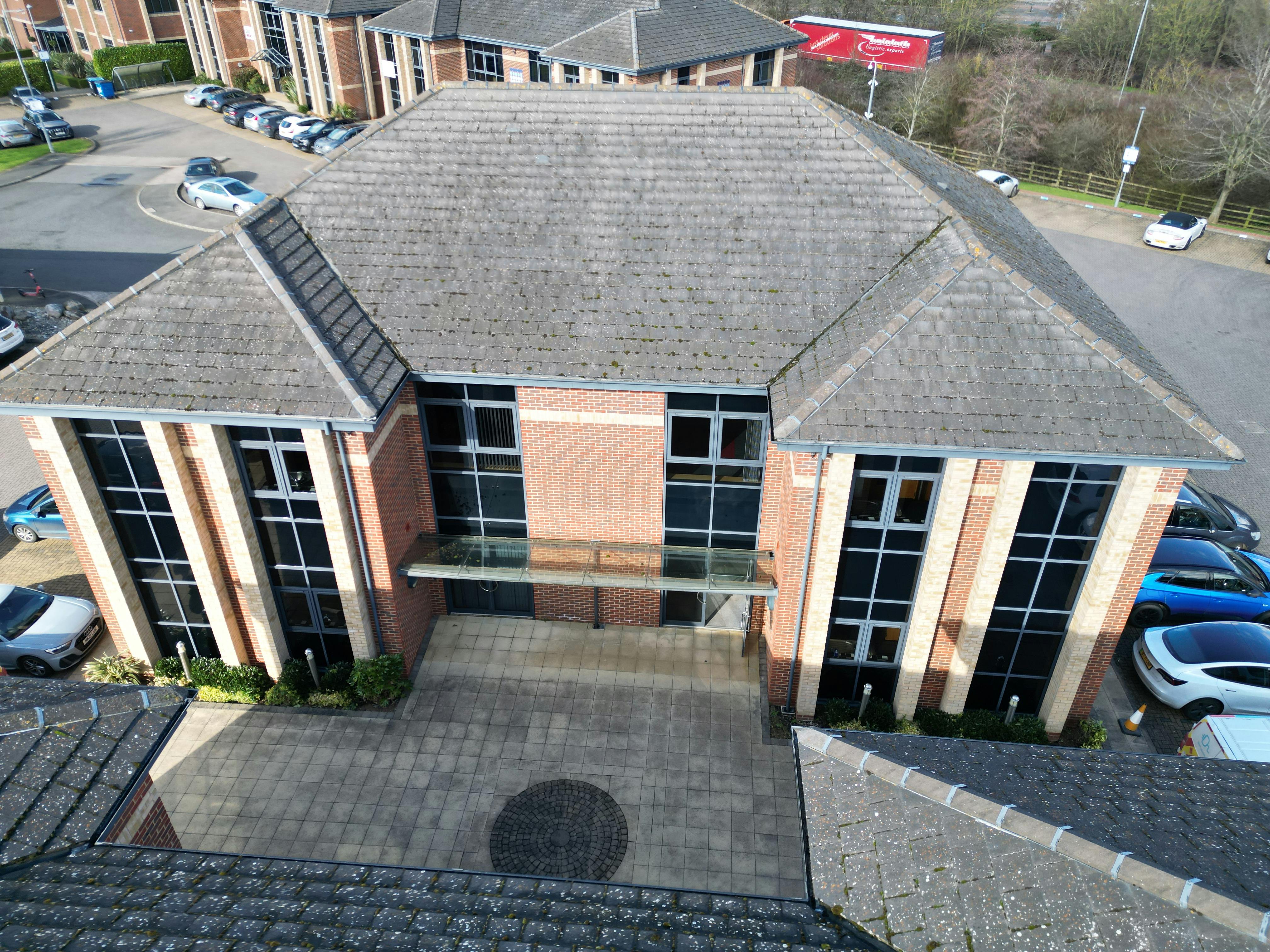 Office in Northampton - photo 3