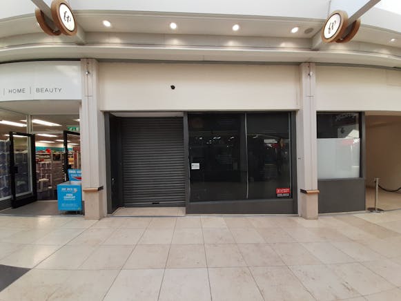 Unit 1 Westminster House, Festival Place, Basingstoke, Retail To Let - 20220922_143340.jpg