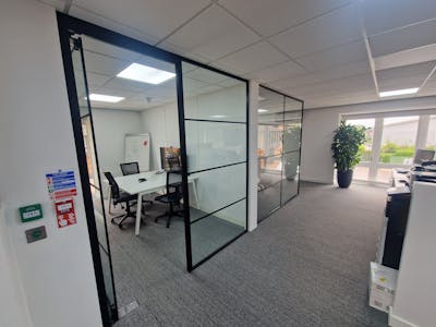 12 The Briars, Waterlooville, Business Park / Office To Let - 20250827_150121.jpg
