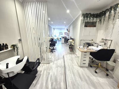 10 Buxton Road, Stockport, Retail To Let - 20251103_095956.jpg