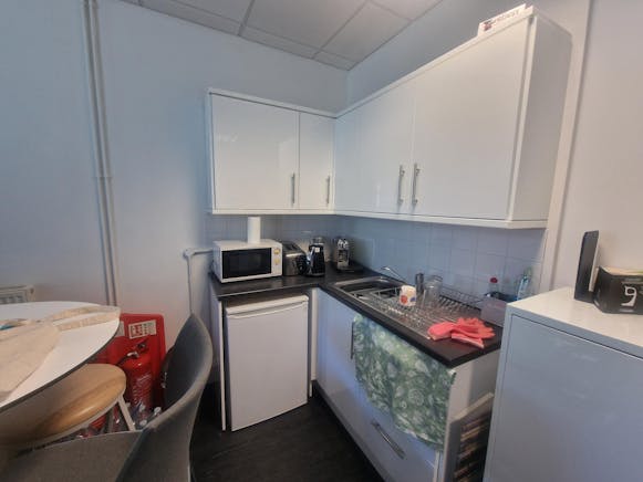 Unit 7 Prisma Park, Berrington Way, Basingstoke, Office For Sale - 20260430_110427.jpg