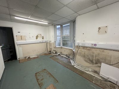 119 Plaistow Road, London, Office / Retail To Let - IMG_1230.JPG