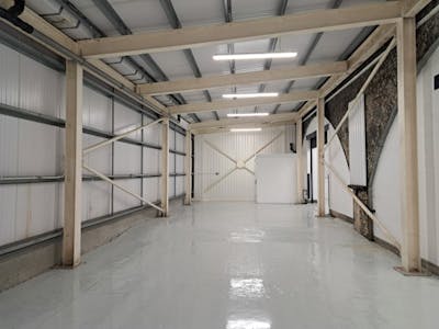 81-82 Rosebank Road, London, Industrial To Let - Picture9.jpg